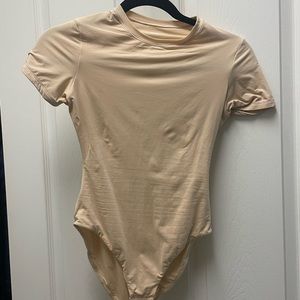 Skims T-shirt bodysuit